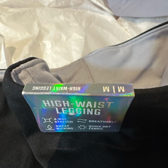 NWT VS PINK GORGEOUS BLING SET - Picture 4 of 7